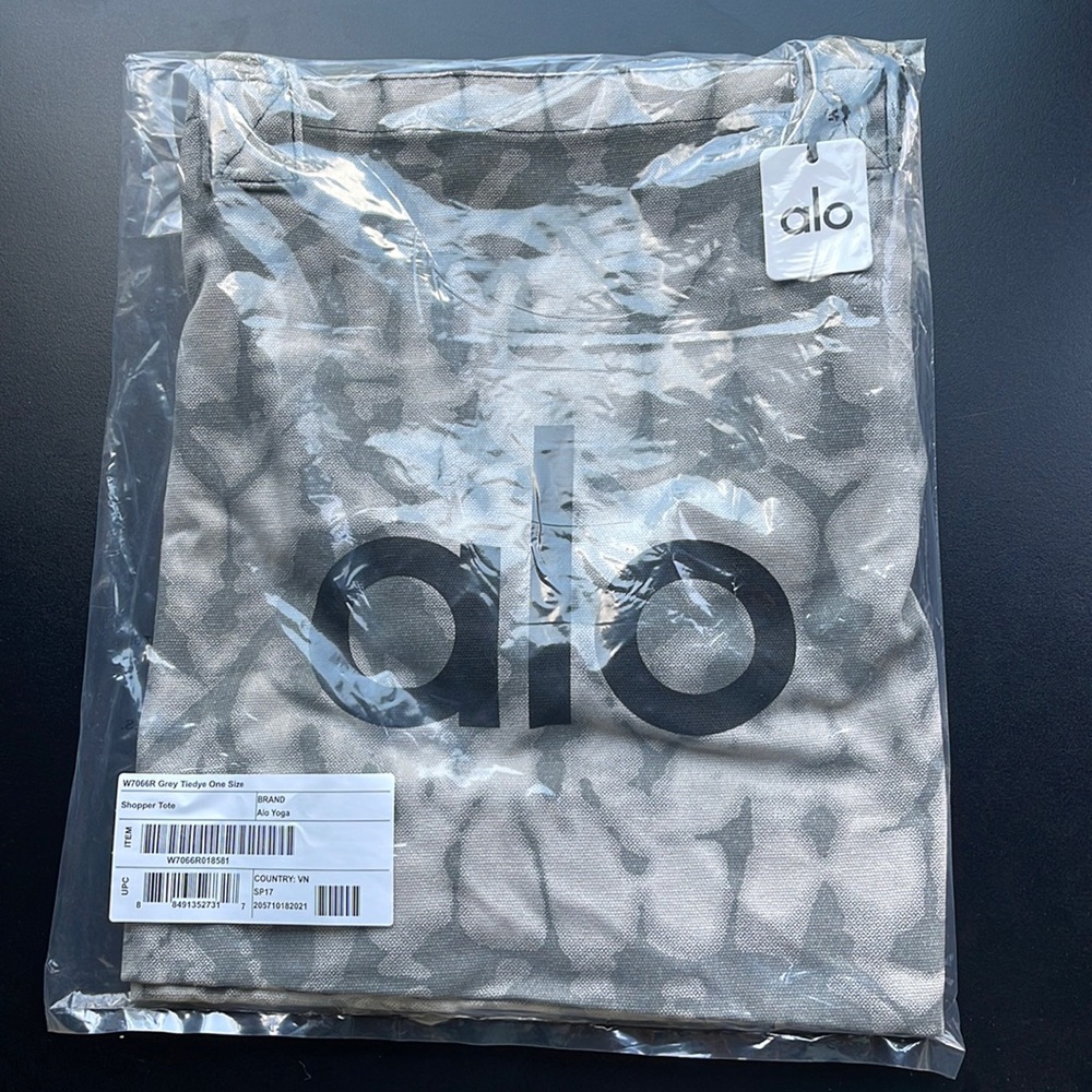 Alo Shopper Tote Bag